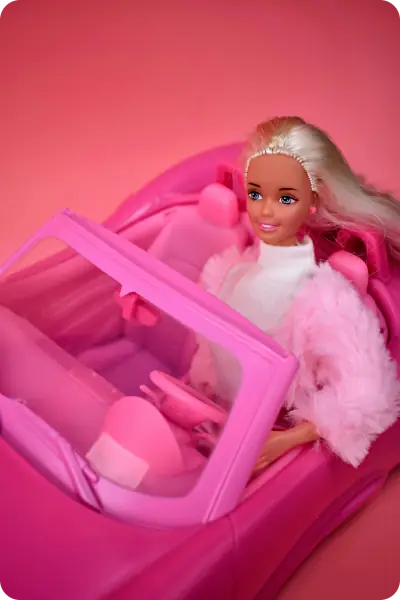 Barbie party games: Barbie in pink car