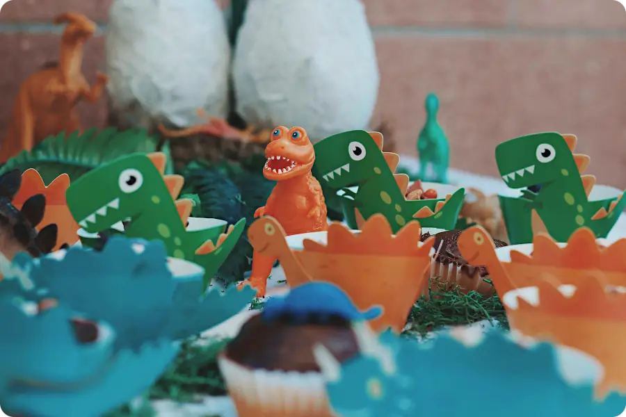 dinosaur party table decorations